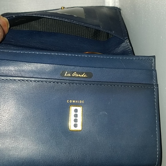 102 La Grande  wallet and change purse.  Size  os - Picture 8 of 8